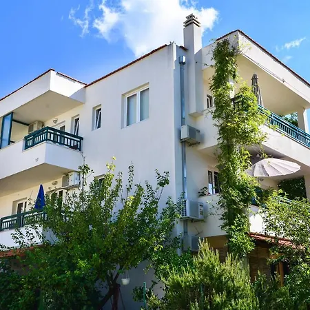 Goga Apartment *